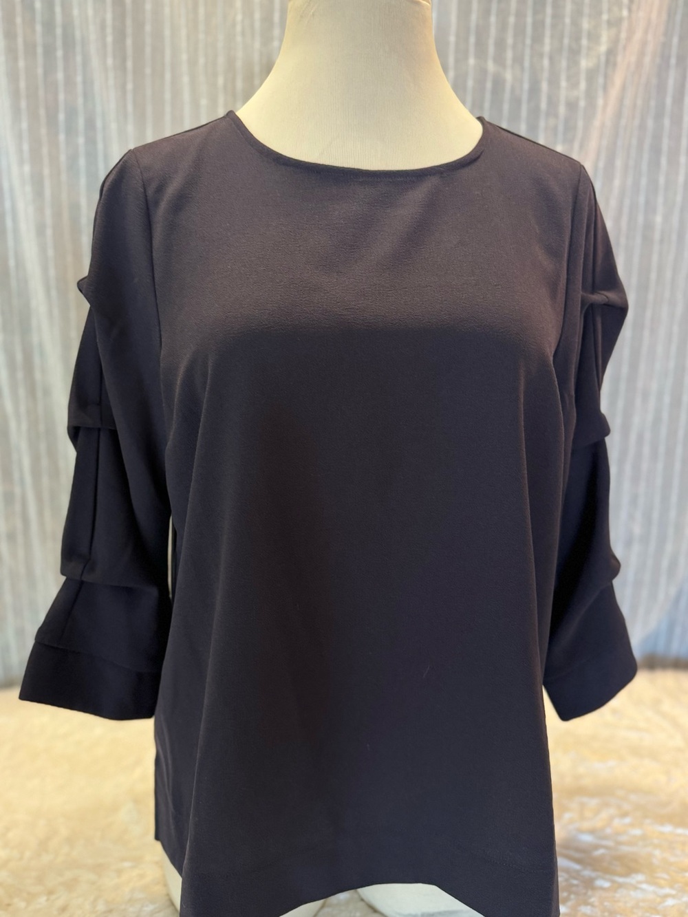 Martha Stewart Navy Ruffle Sleeve Blouse in Size Large E62